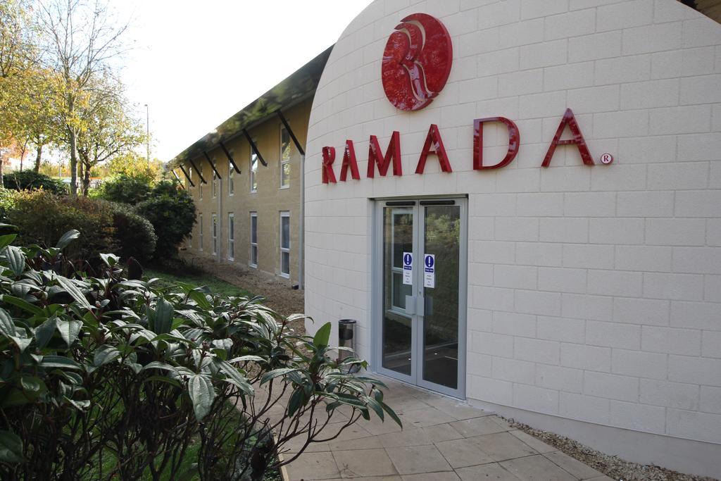 מלון Waterstock Ramada Oxford מראה חיצוני תמונה